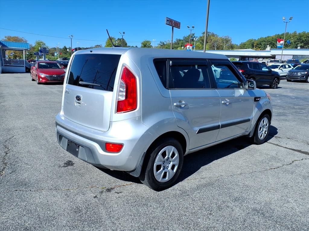Used 2012 Kia Soul Base Hatchback