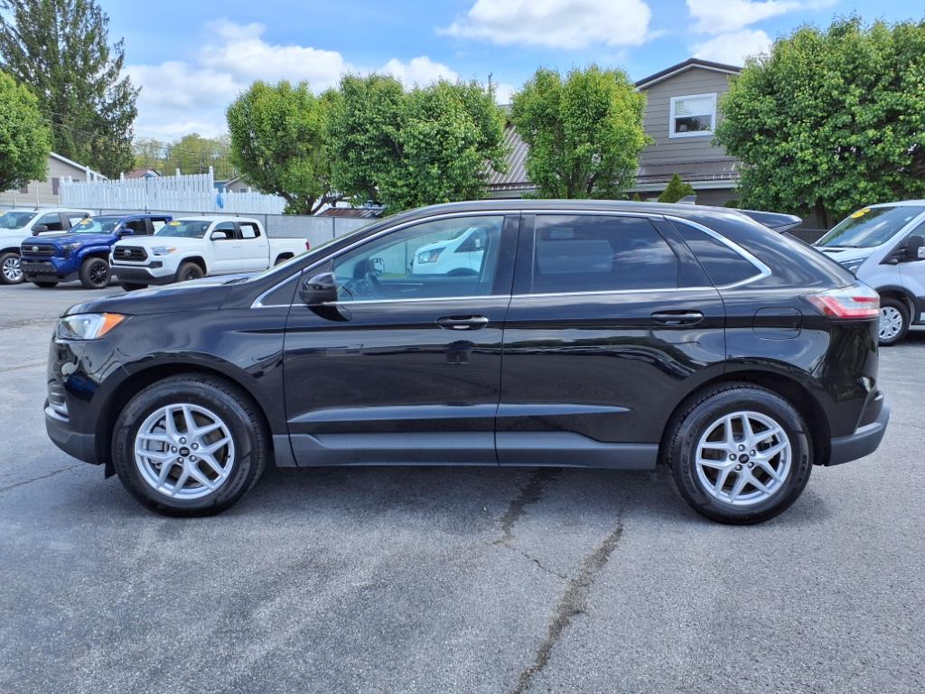 2023 Ford Edge SEL photo 2