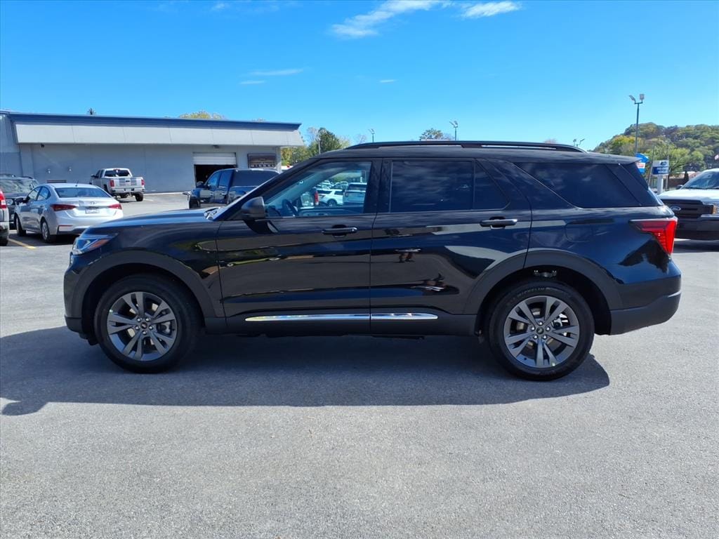New 2025 Ford Explorer Active SUV
