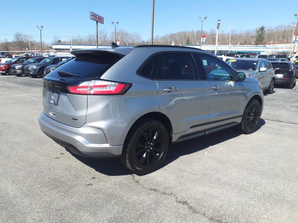 2024 Ford Edge SE photo 4