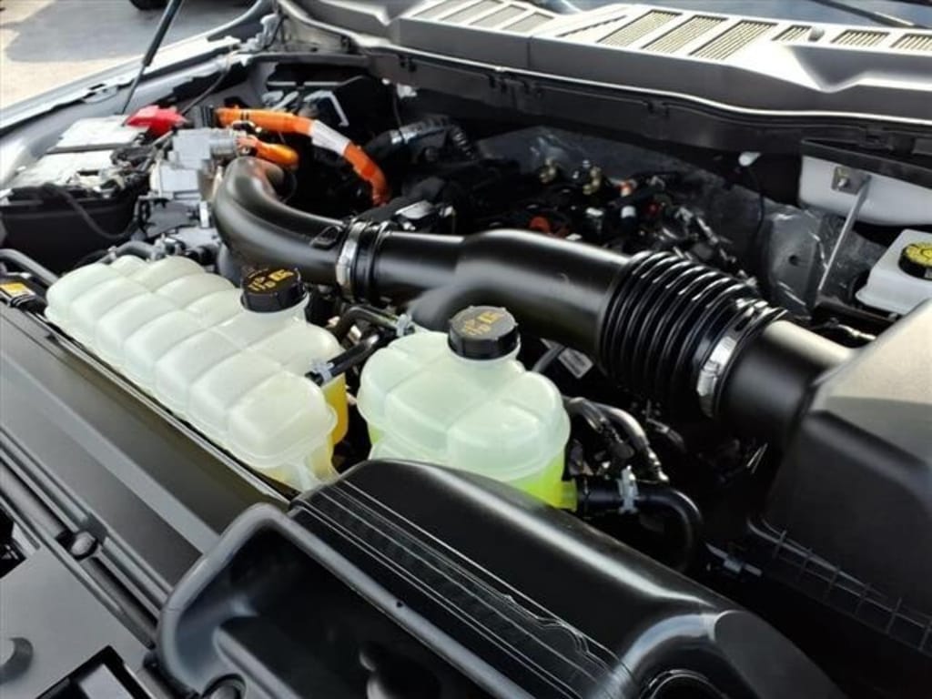 2025 Ford F-150 Lariat - Photo 11