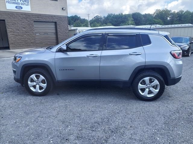 Used 2019 Jeep Compass Latitude with VIN 3C4NJDBB6KT763123 for sale in Princeton, WV