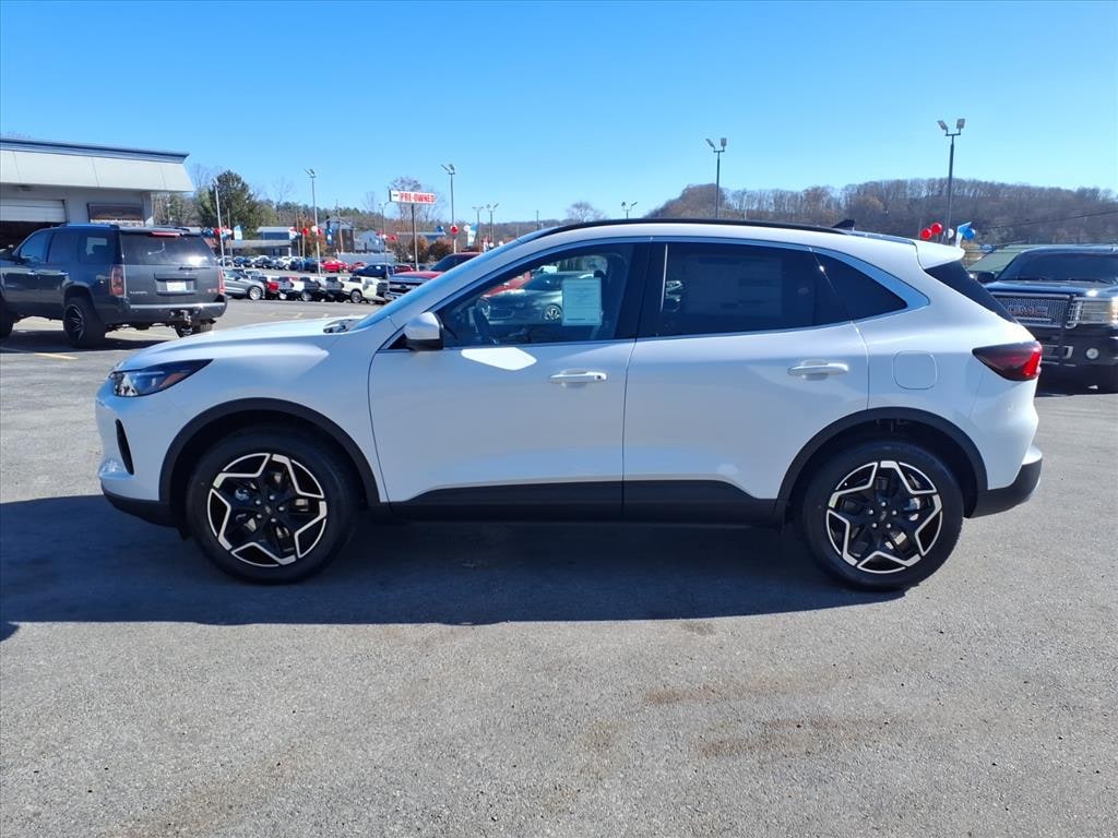 New 2026 Ford Escape Hybrid Platinum SUV