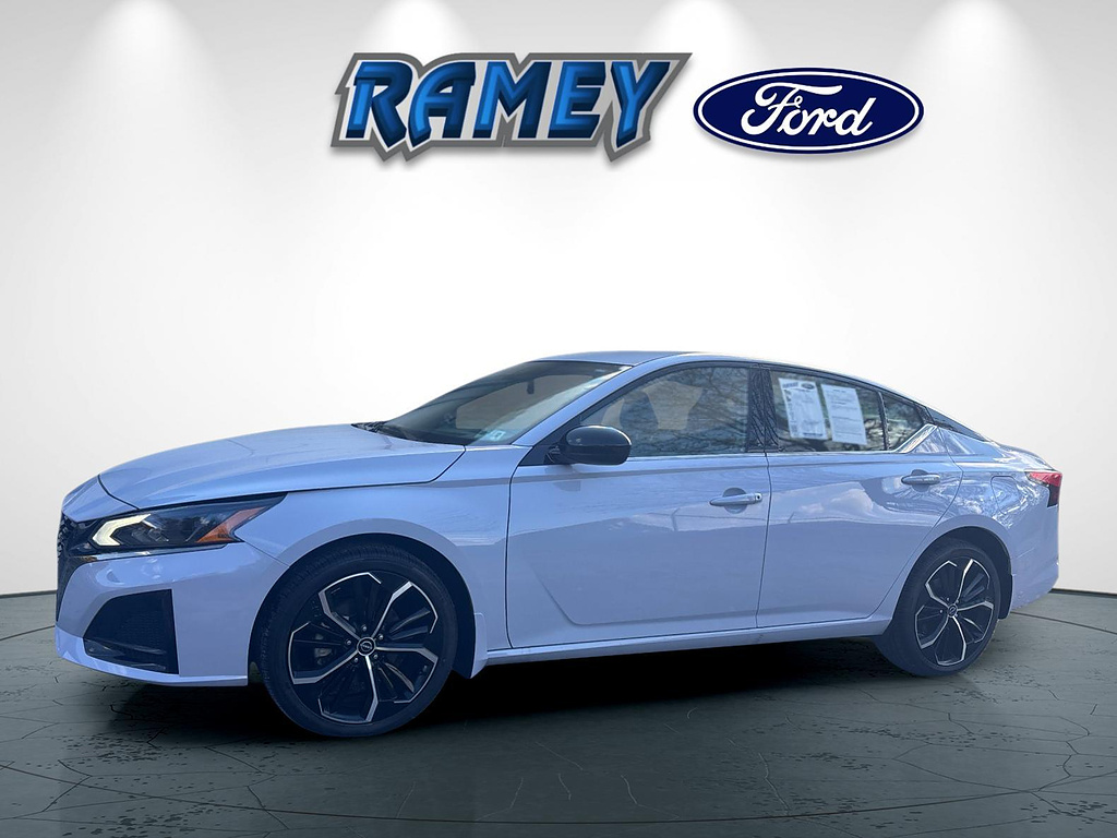 2025 Nissan Altima 2.5 SR