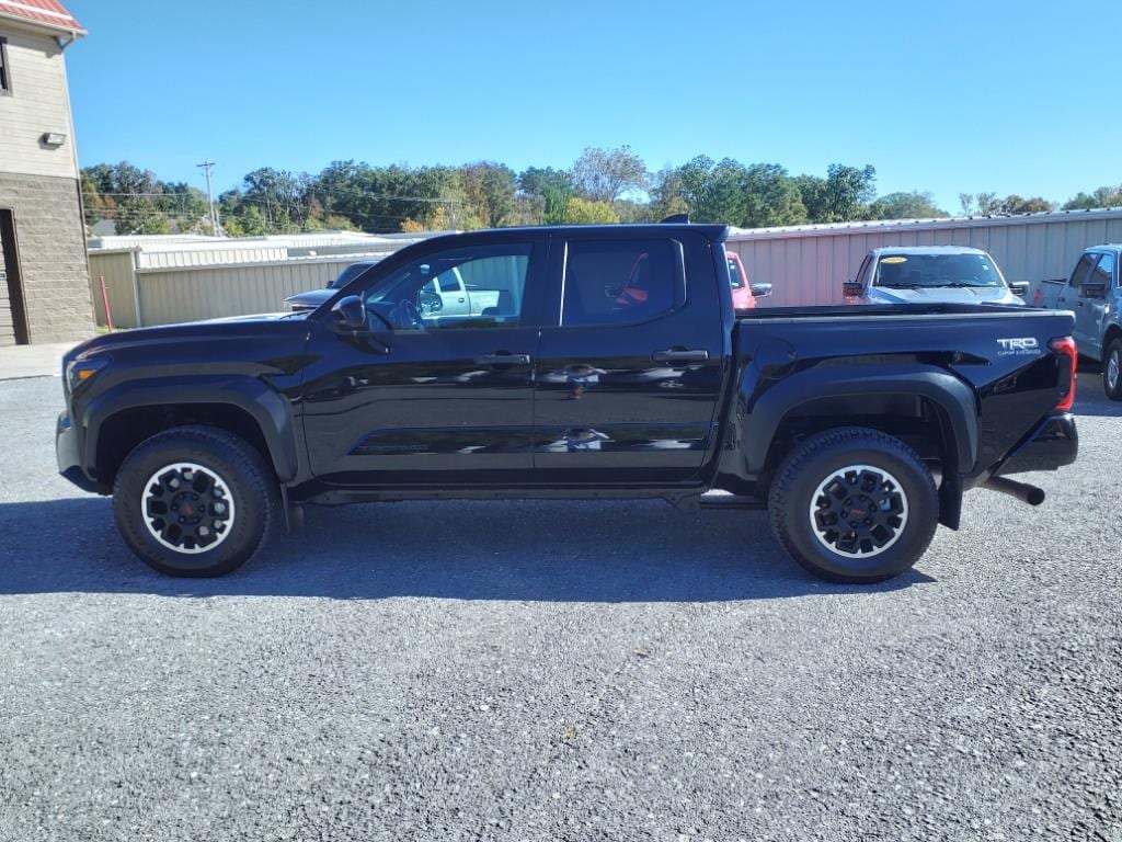 Used 2024 Toyota Tacoma TRD Off Road with VIN 3TMLB5JN2RM006892 for sale in Princeton, WV