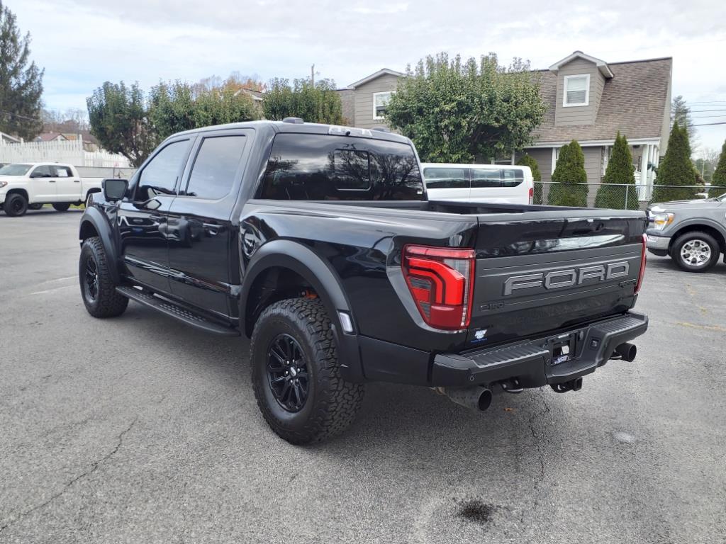 2024 Ford F-150 Raptor photo 3