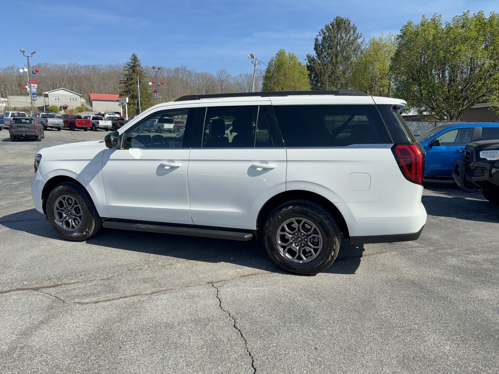 Used 2025 Ford Expedition Active