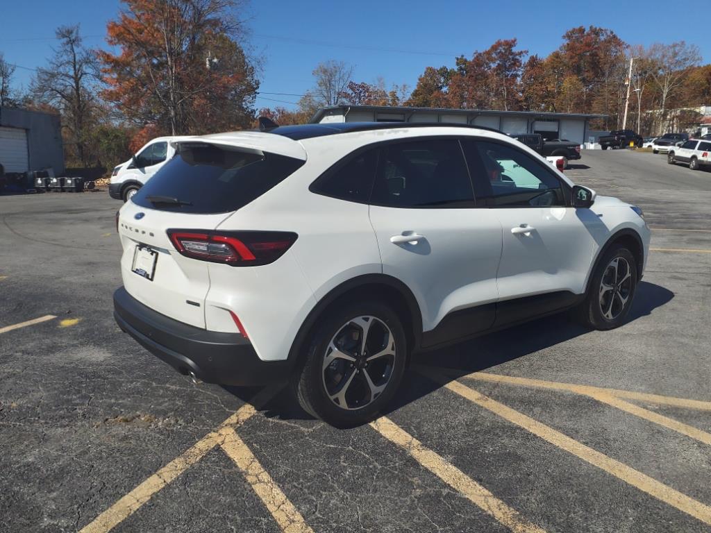 2025 Ford Escape ST-Line Select photo 4