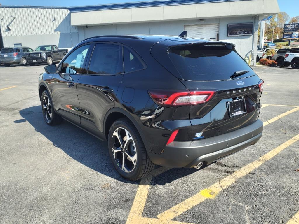 2025 Ford Escape ST-Line Select photo 3