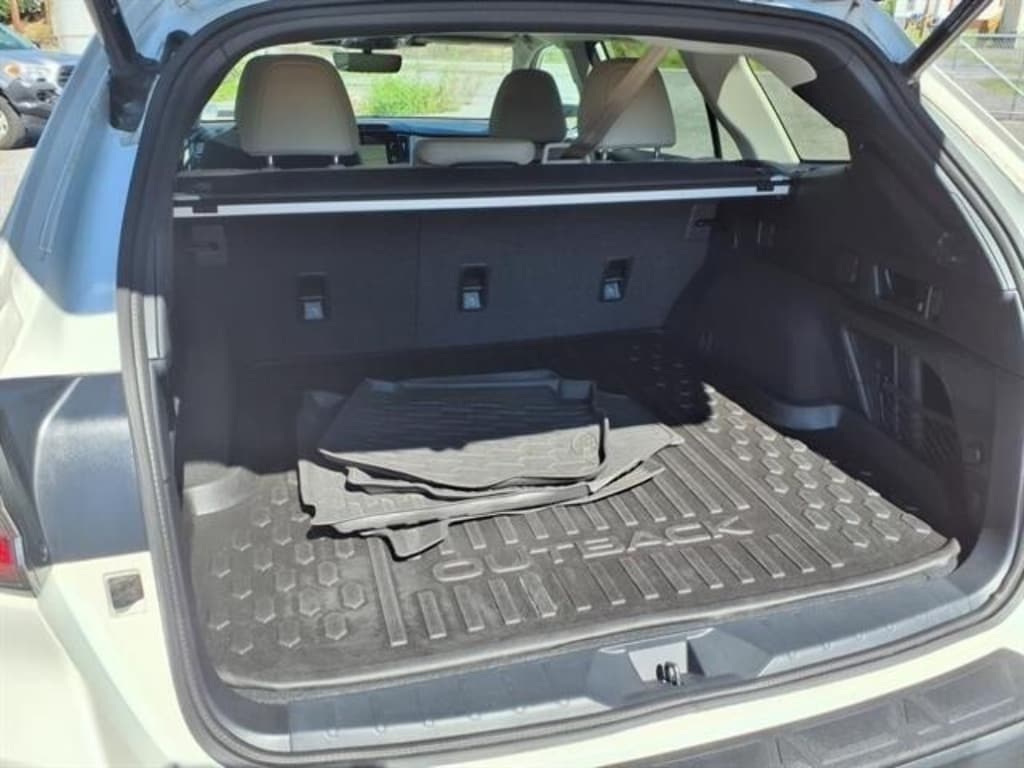 2023 Subaru Outback Limited - Photo 13
