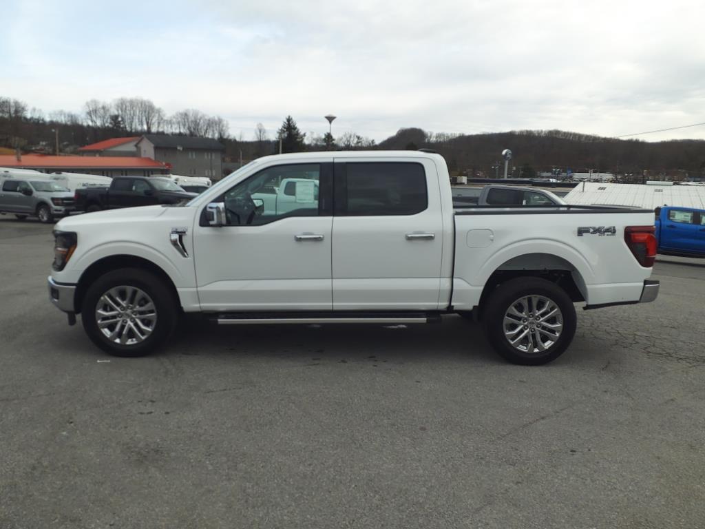 2024 Ford F-150 XLT photo 2