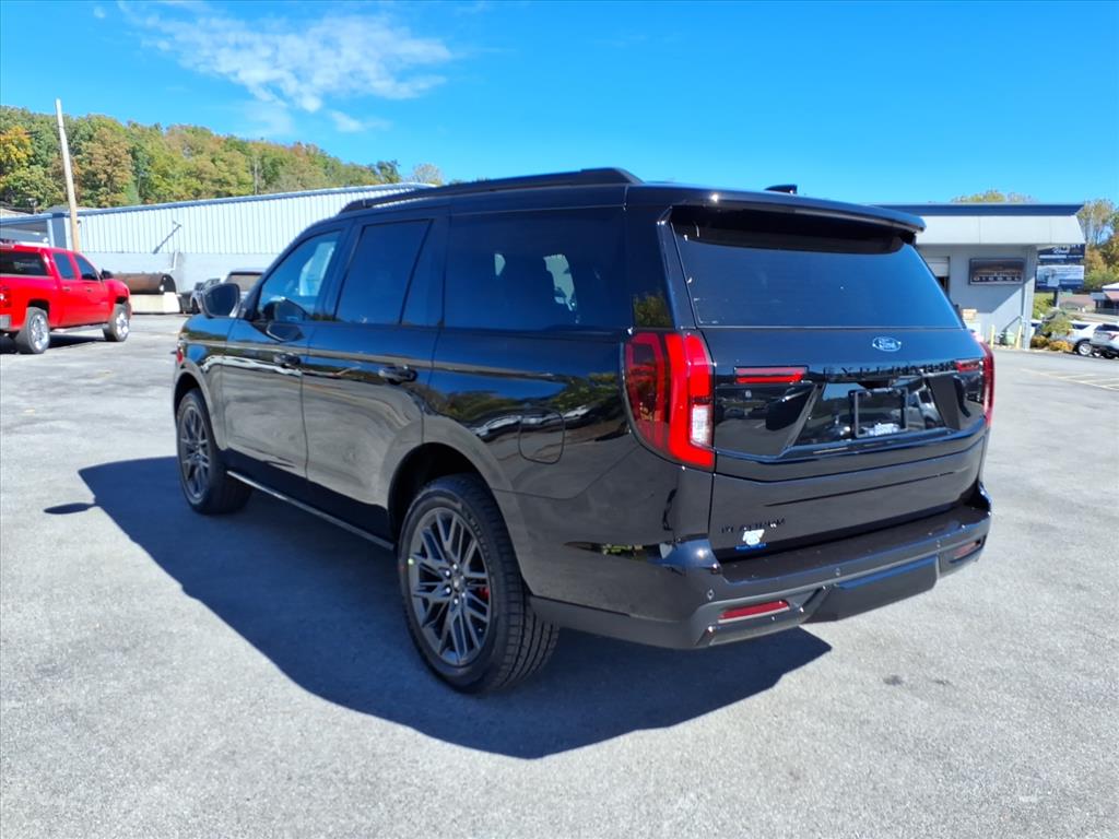 2025 Ford Expedition Platinum photo 2