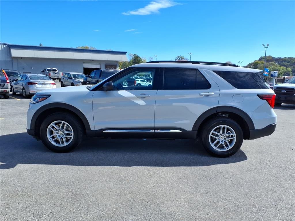 New 2025 Ford Explorer Active SUV