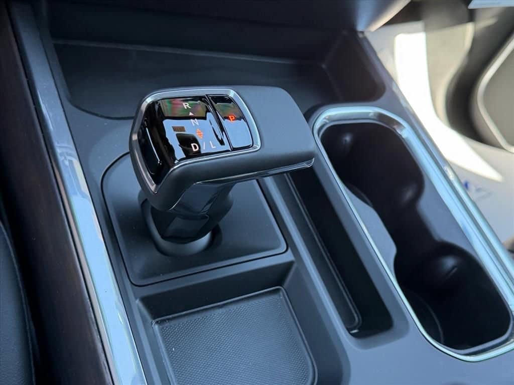 2026 GMC Sierra 1500 SLT - Photo 16