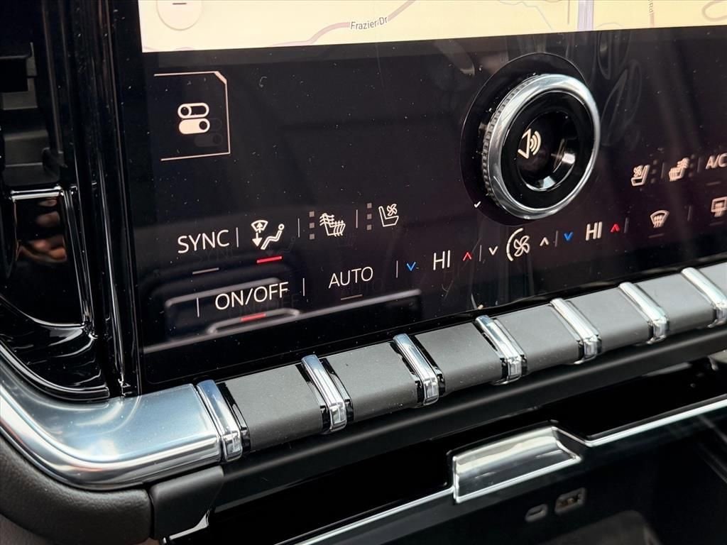 2026 GMC Yukon XL Denali - Photo 18
