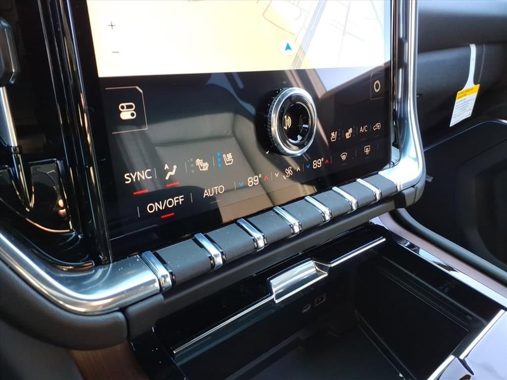 2026 GMC Yukon Denali - Photo 16