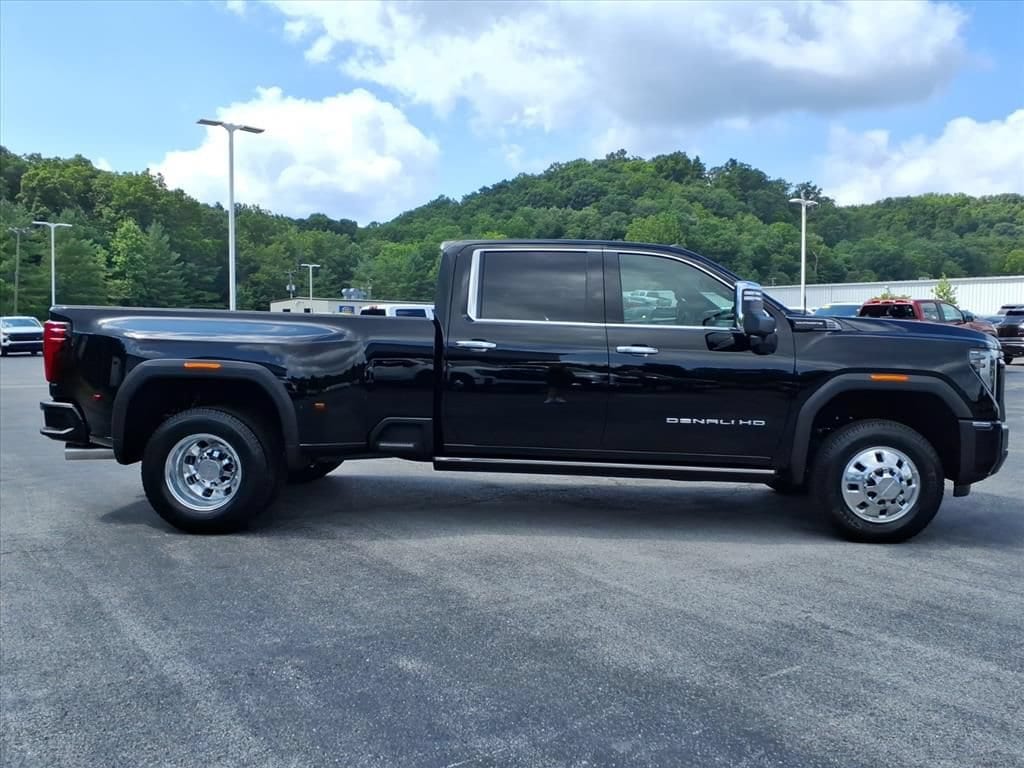 New 2026 GMC Sierra 3500 HD Denali Ultimate DRW Truck
