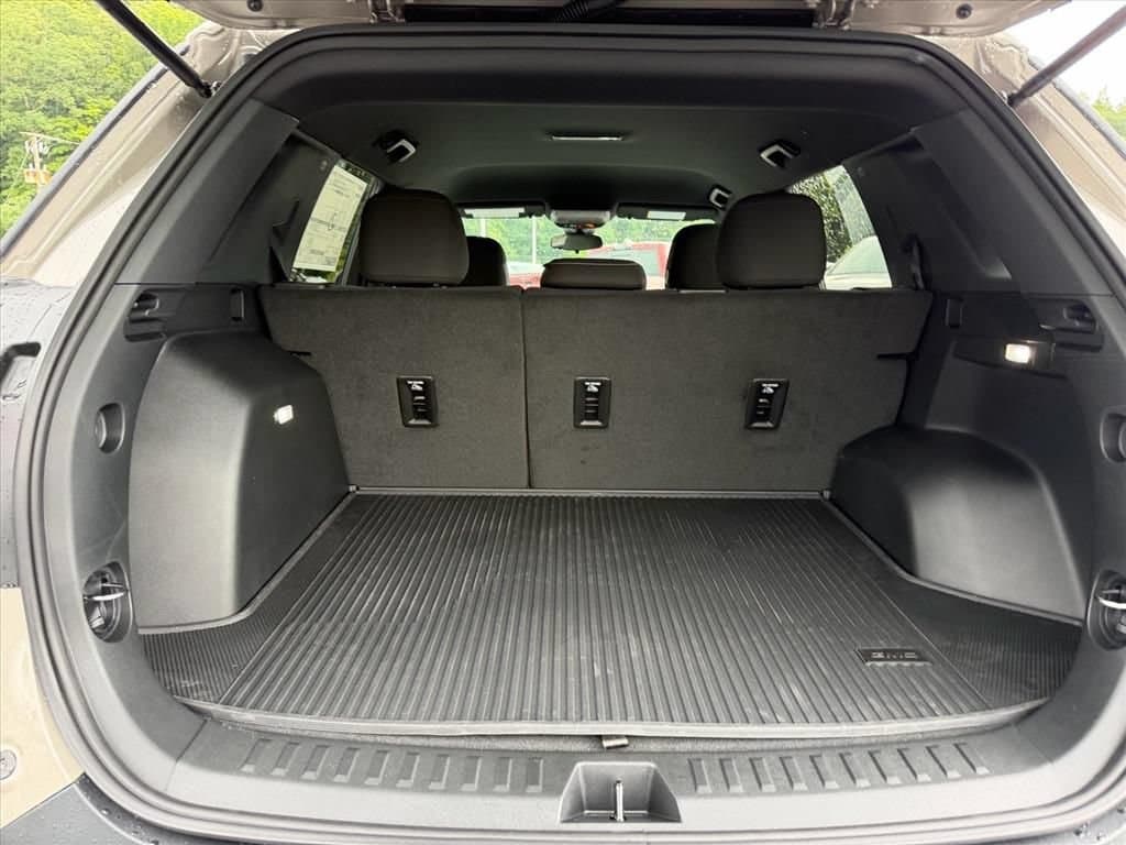 2027 GMC Terrain Elevation - Photo 17