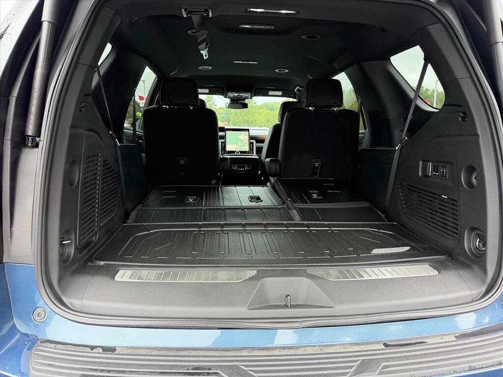2026 GMC Yukon Denali - Photo 16