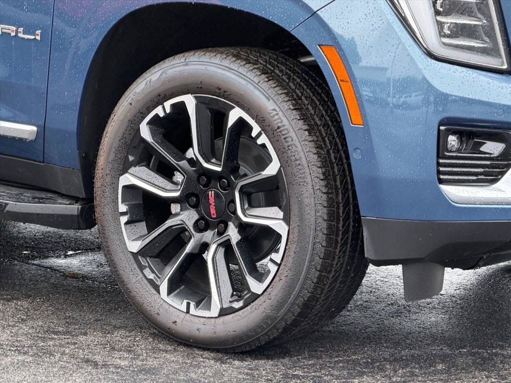 2026 GMC Yukon Denali - Photo 17