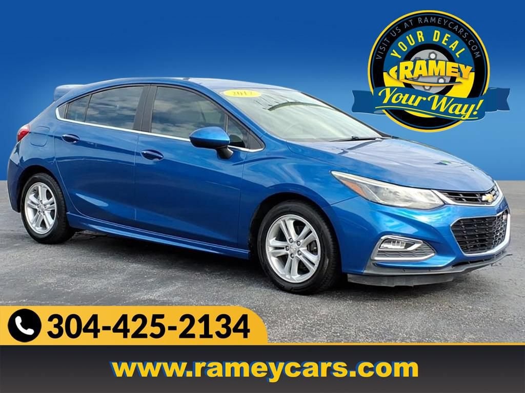 2017 Chevrolet Cruze LT Hatchback Auto's photo