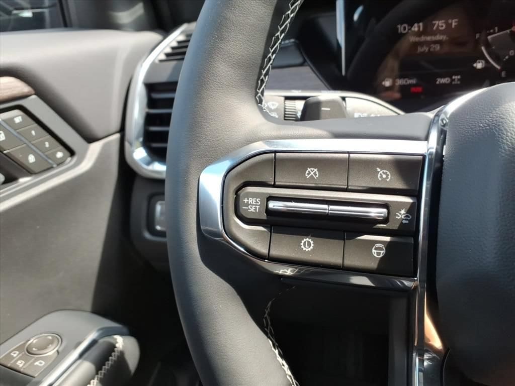 2026 GMC Acadia Denali - Photo 13