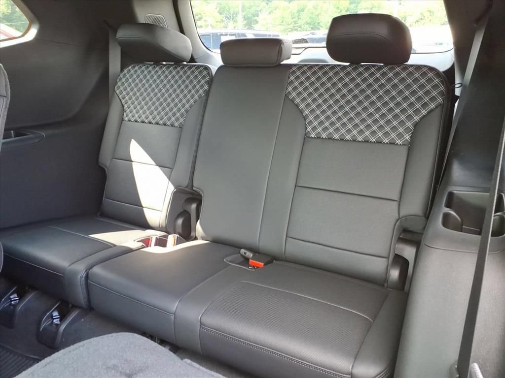 2026 GMC Acadia Denali - Photo 10
