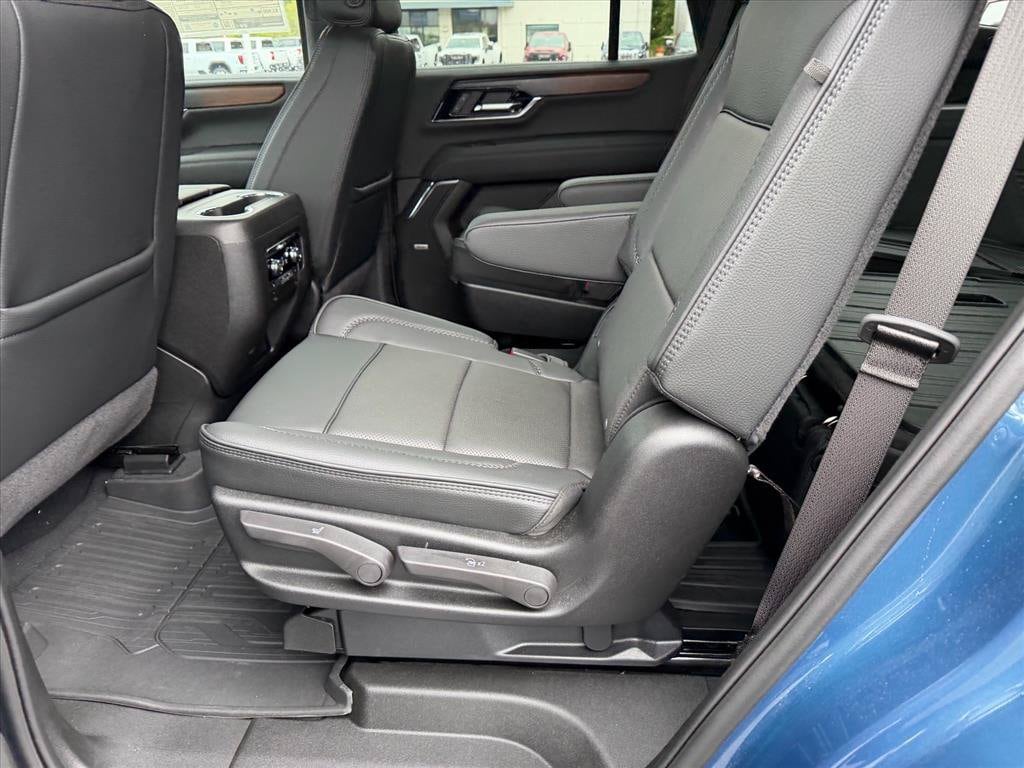 2026 GMC Yukon Denali - Photo 7