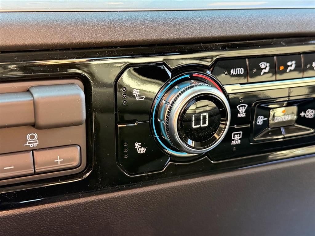 2026 GMC Sierra 1500 SLE - Photo 13