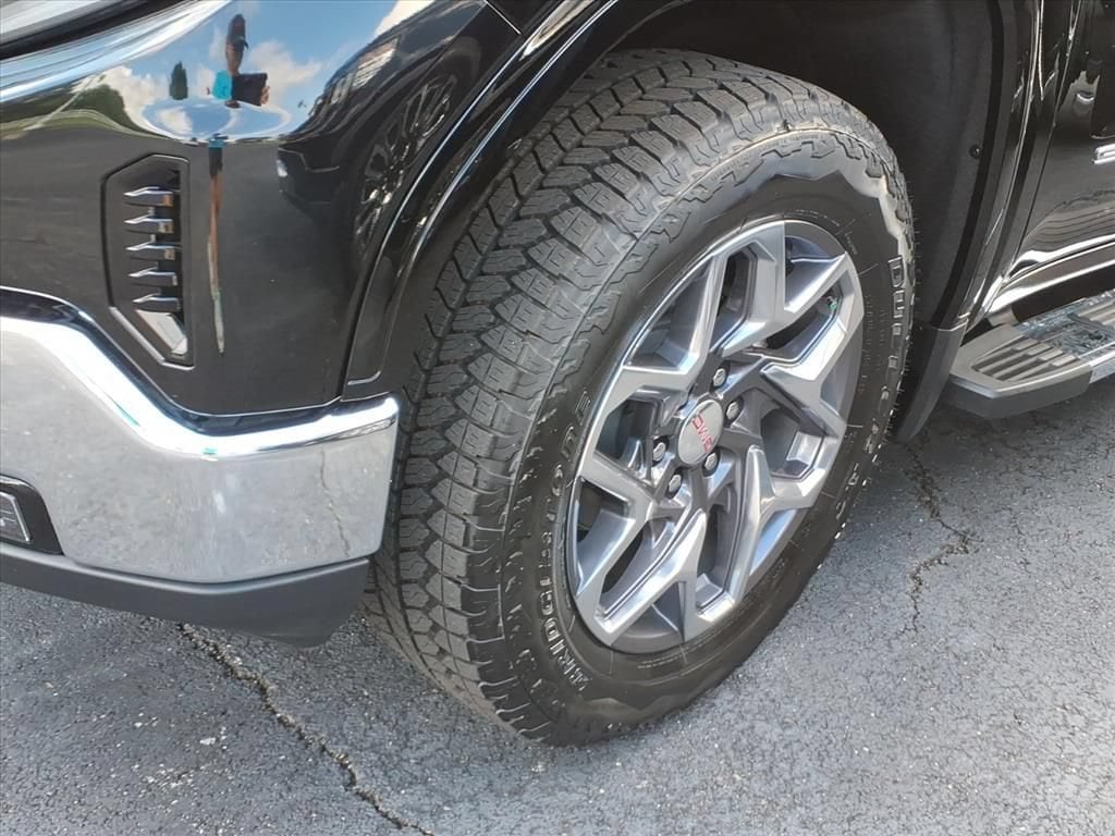 2026 GMC Sierra 1500 SLT - Photo 6