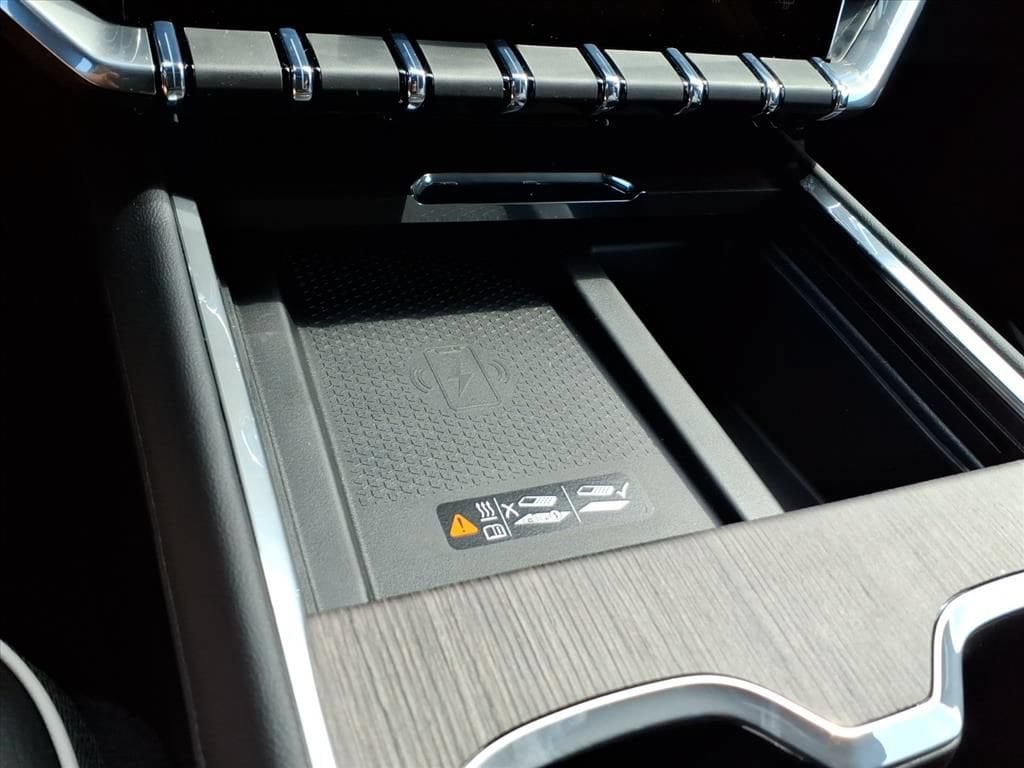 2026 GMC Acadia Denali - Photo 18