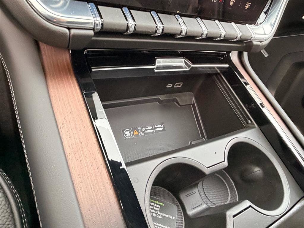 2026 GMC Yukon XL Denali - Photo 18