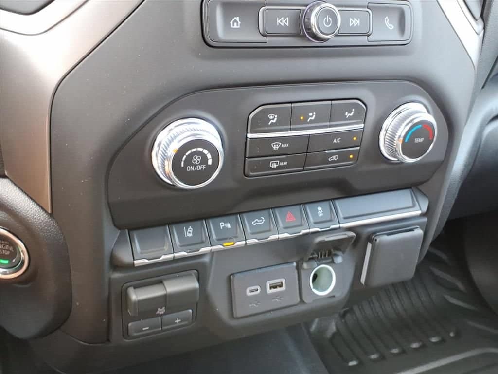 2026 GMC Sierra 2500HD Pro - Photo 13