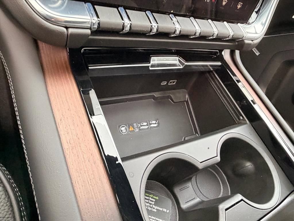 2026 GMC Yukon XL Denali - Photo 19