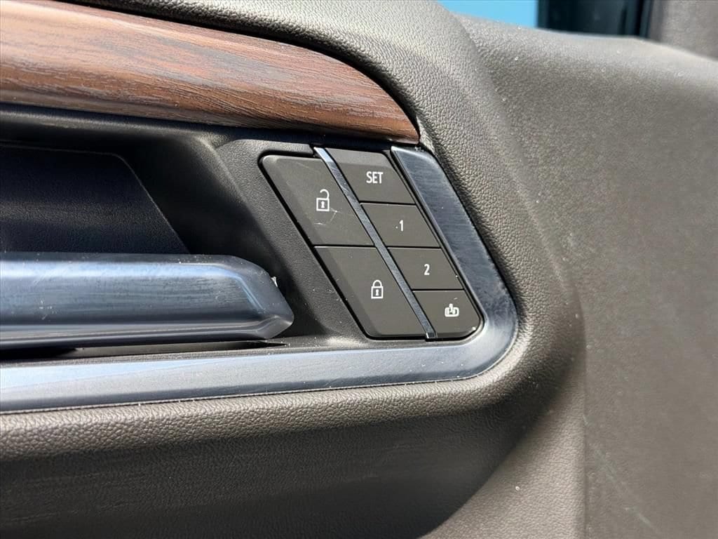 2026 GMC Sierra 1500 SLT - Photo 9