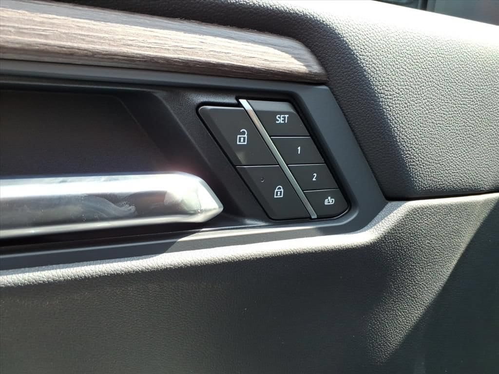 2026 GMC Acadia Denali - Photo 11