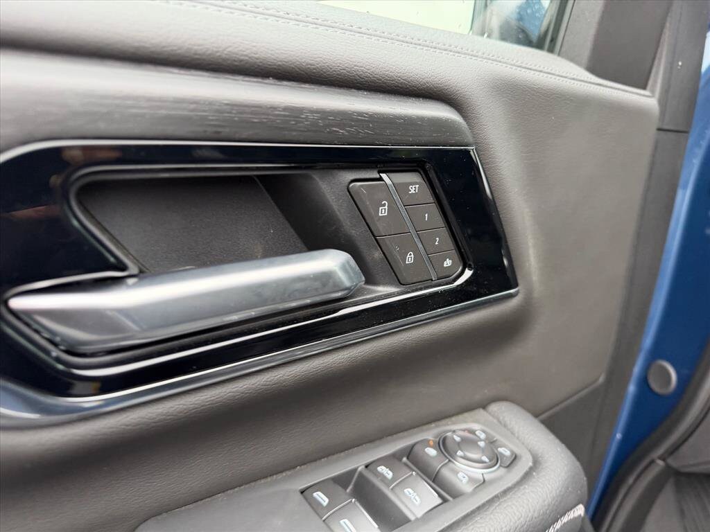 2026 GMC Yukon Denali - Photo 8