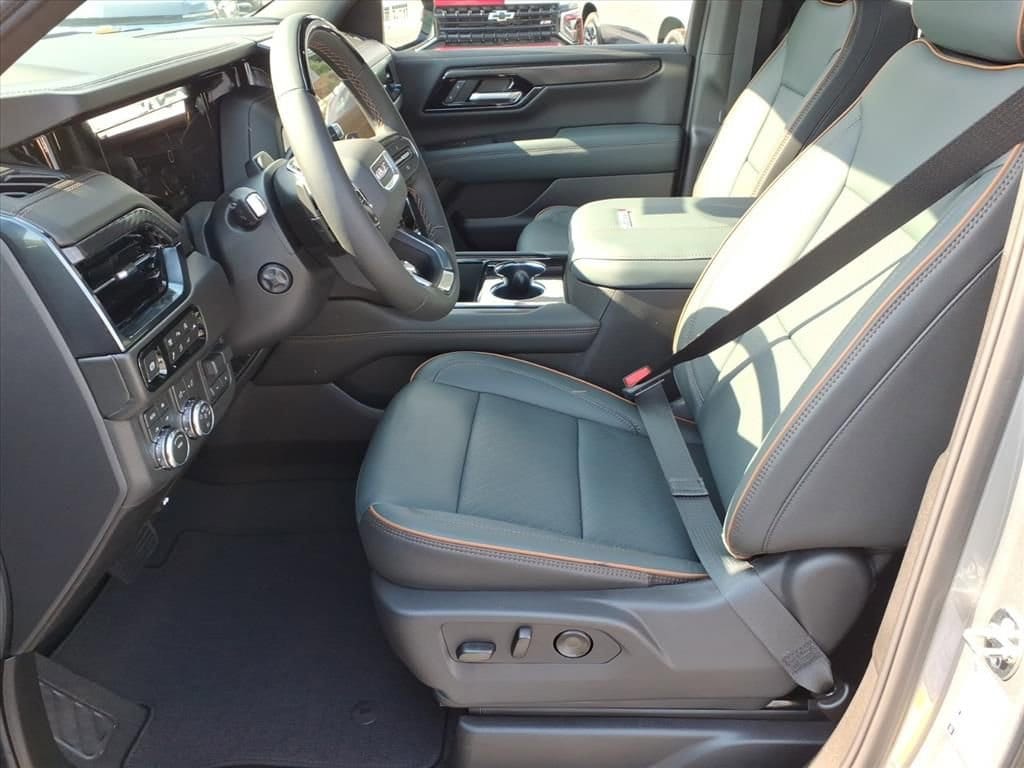 2026 GMC Yukon XL AT4 - Photo 7