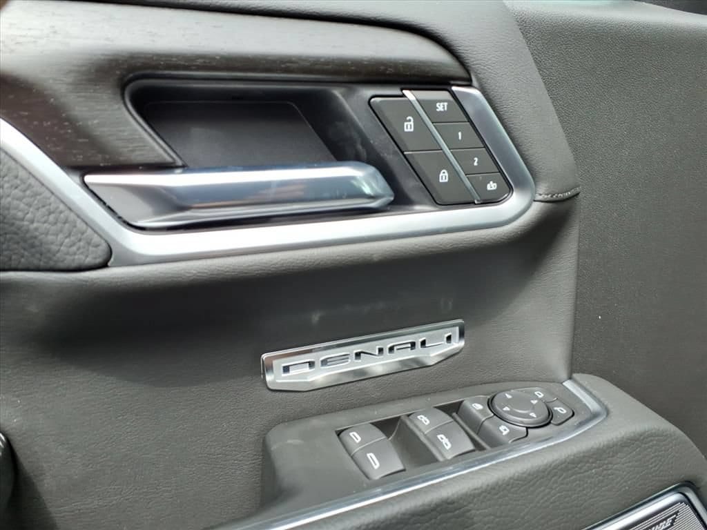 2026 GMC Sierra 1500 Denali - Photo 9