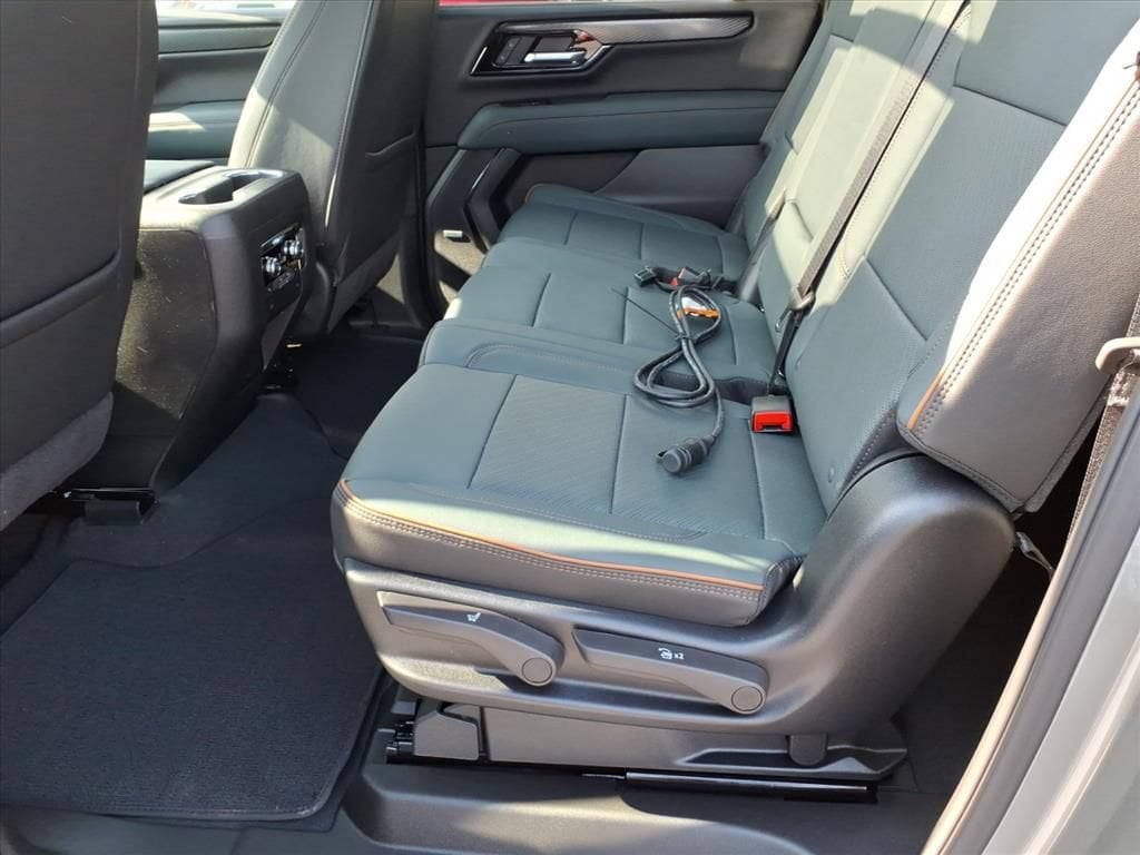 2026 GMC Yukon XL AT4 - Photo 8