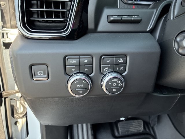 2026 GMC Sierra 1500 AT4 - Photo 9