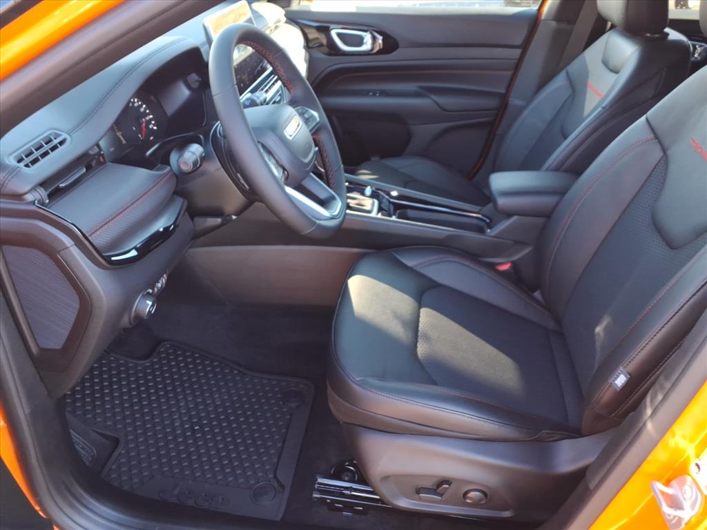 2026 Jeep Compass Trailhawk photo 4