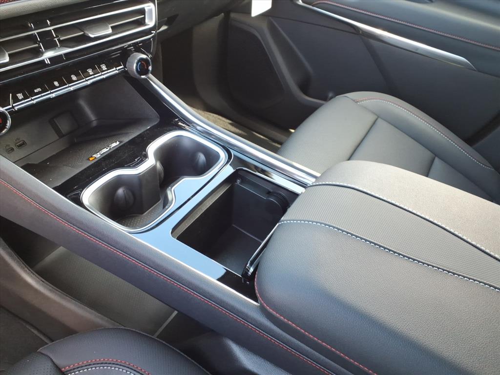 2026 Chevrolet Traverse Z71 - Photo 13