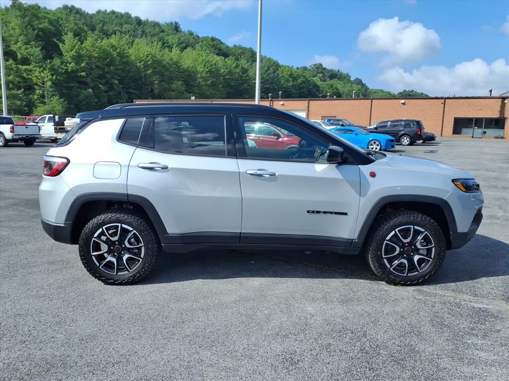 New 2026 Jeep Compass Trailhawk SUV
