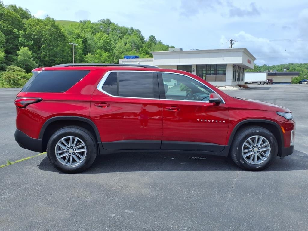 Used 2023 Chevrolet Traverse 1LT with VIN 1GNEVGKW8PJ136955 for sale in North Tazewell, VA