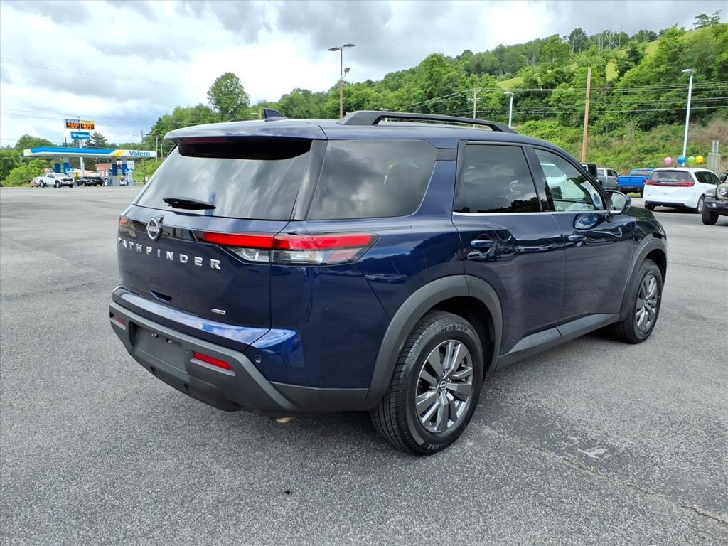 Used 2025 Nissan Pathfinder SV SUV