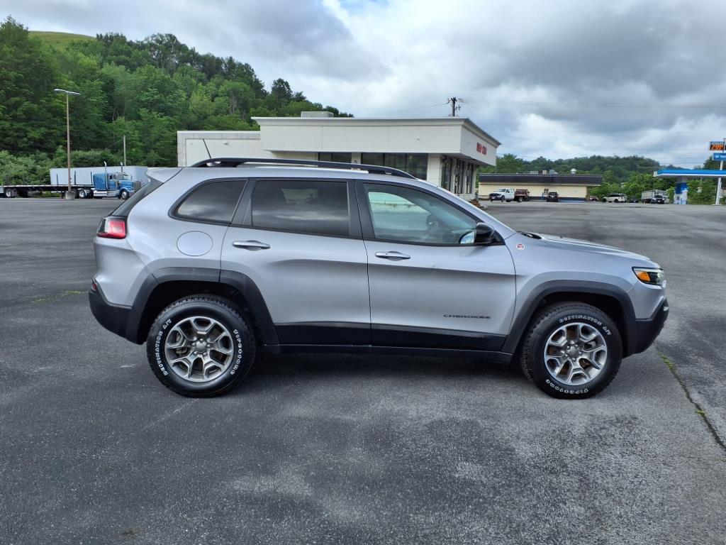 Used 2022 Jeep Cherokee Trailhawk with VIN 1C4PJMBX9ND514684 for sale in North Tazewell, VA