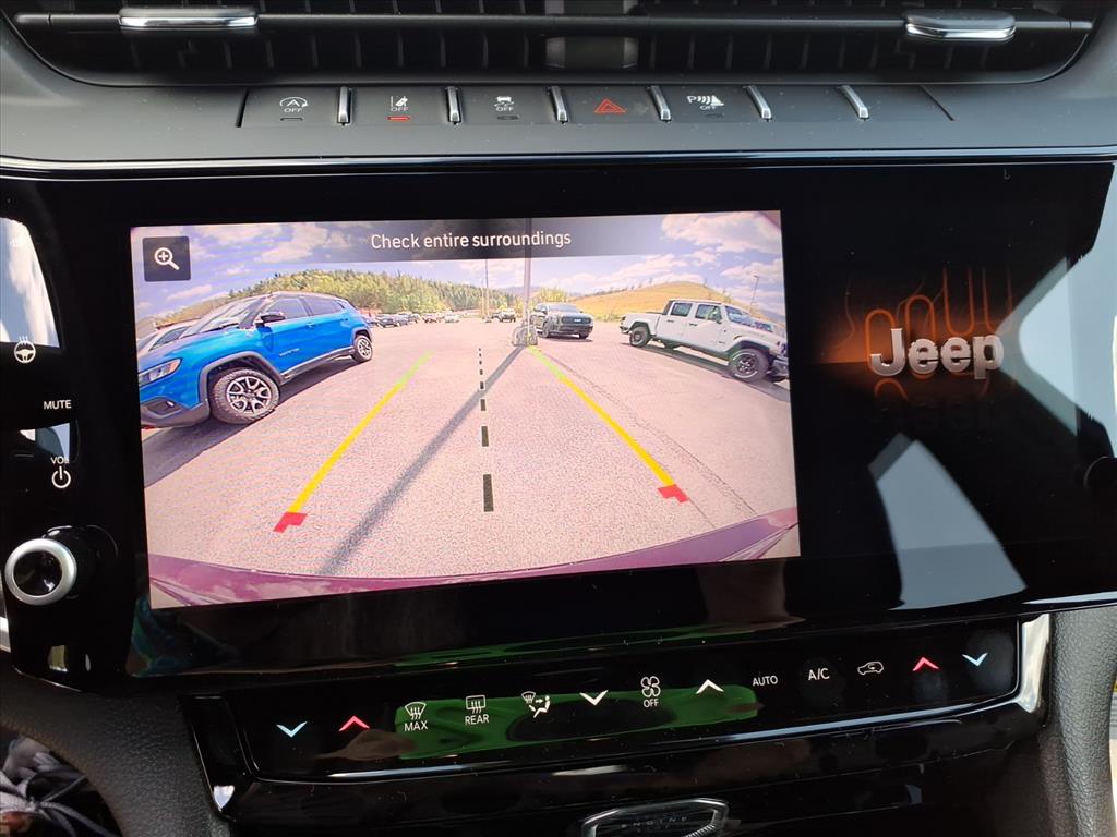 2026 Jeep Grand Cherokee Laredo - Photo 11