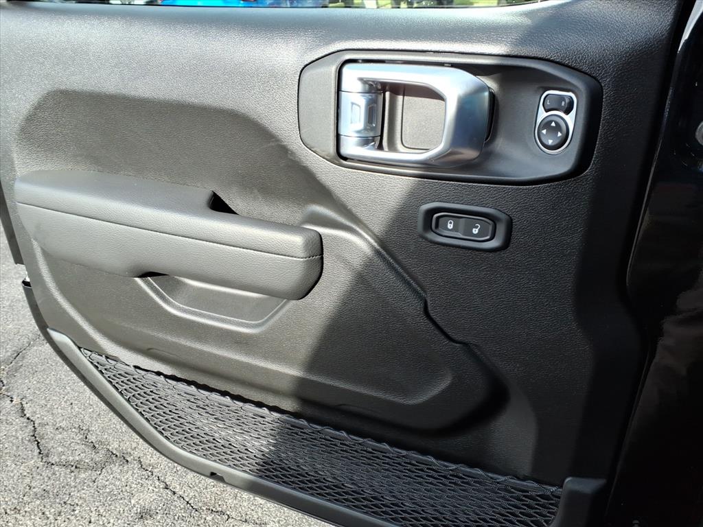 2026 Jeep Wrangler 4-Door Willys - Photo 8