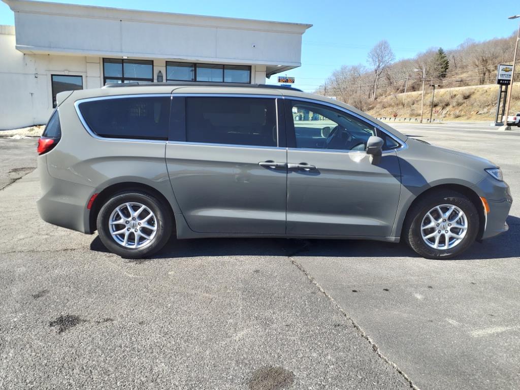 Used 2022 Chrysler Pacifica Touring L with VIN 2C4RC1BG2NR188323 for sale in North Tazewell, VA